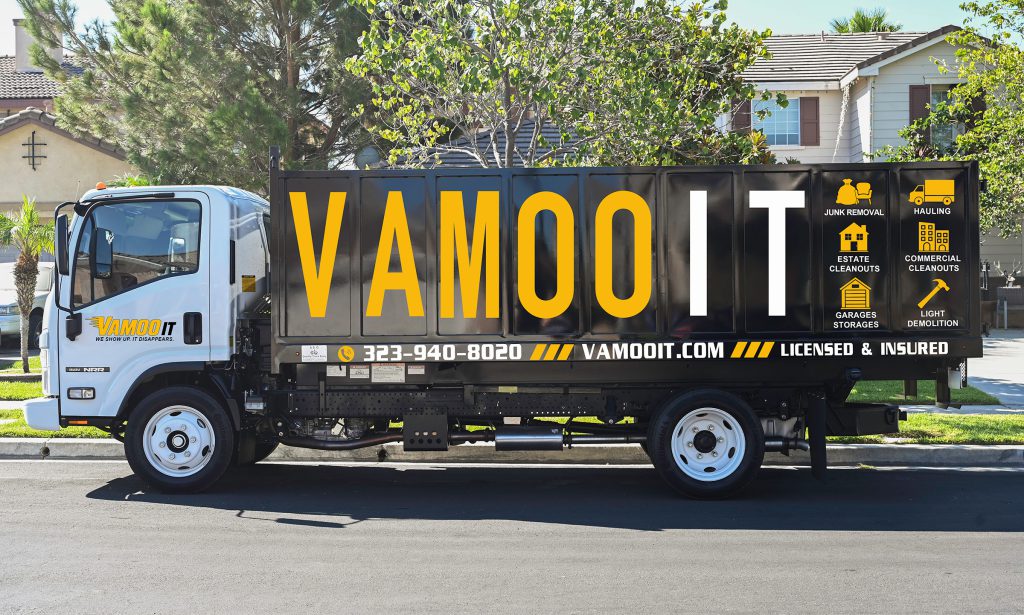 Vamoo It junk removal and cleanouts truck in Fontana, California.